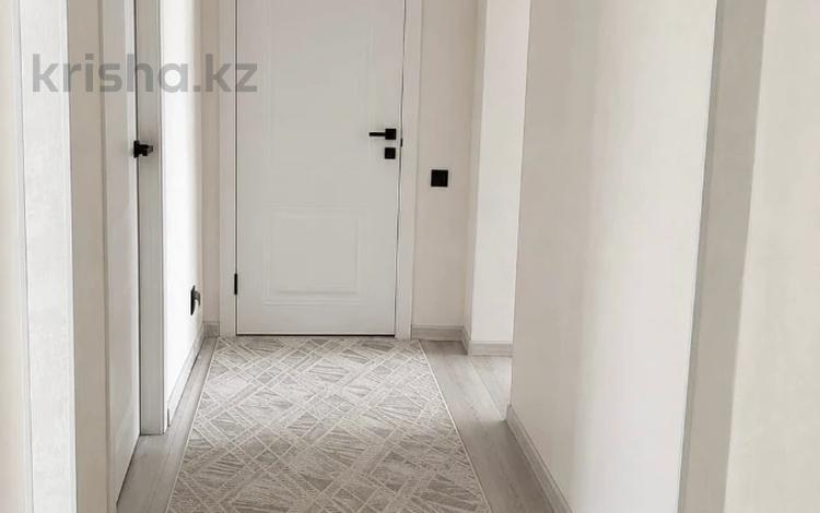 2-комнатная квартира · 60 м² · 1/5 этаж, мкр Айнабулак-2 за 37 млн ₸ в Алматы, Жетысуский р-н — фото 2