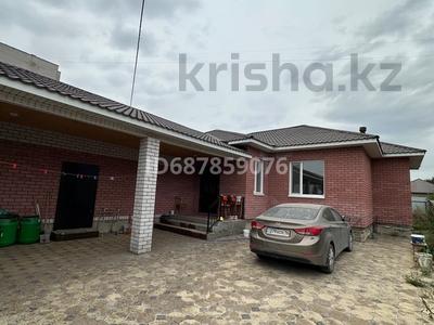 Отдельный дом · 4 комнаты · 180 м² · 5 сот., Физкультурная 3 — Физкультурная за 60 млн 〒 в Семее