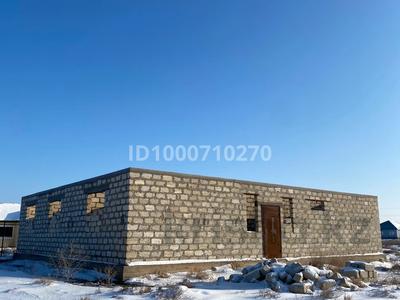 Продажа домов и дачи в Атырауской обл.: Отдельный дом · 3 комнаты · 195 м² · 8.8 сот., мкр Аксай, 30 25 за 8.5 млн 〒 Отдельный дом · 3 комнаты · 195 м² · 8.8 сот., мкр Аксай, 30 25 за 8.5 млн 〒 в Атырау