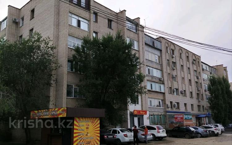 3-бөлмелі пәтер · 61.5 м² · 4/6 қабат, мкр Жилгородок, Есет-Батыра 7, бағасы: 19.7 млн 〒 в Актобе — фото 2
