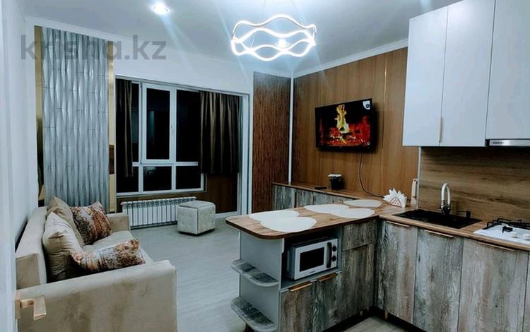 3-комнатная квартира · 94 м² · 2/5 этаж, мкр Астана 33 — Тауке хана, парк 1 президента, Женыс парк, бокс сарай, Суд ,Толеби за 25 000 ₸ в Таразе — фото 2