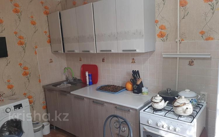 1-бөлмелі пәтер · 37 м² · 1/5 қабат, мкр Шанхай, Рыскулова 14а, бағасы: 7.4 млн ₸ в Актобе — фото 4