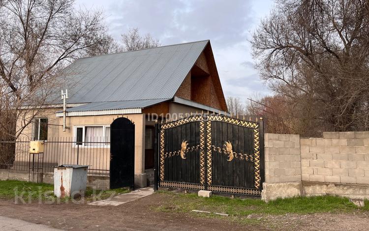 Жеке үй · 4 бөлме · 100 м² · 15 жүзд., С. Шакирова 132 — Абая, бағасы: 33 млн ₸ в Толе би — фото 2