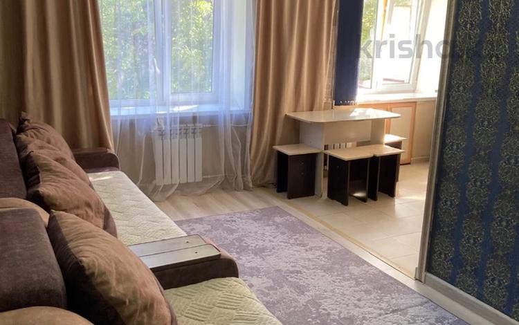 2-комнатная квартира · 50 м² · 2/4 этаж, Горького 58 — Чехова за 16 000 ₸ в Усть-Каменогорске — фото 18