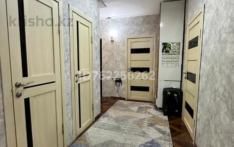 3-комнатная квартира · 65.7 м² · 12/12 этаж, мкр Аксай-1А 10 — Толе би - Момышулы за 40 млн 〒 в Алматы, Ауэзовский р-н — фото 32