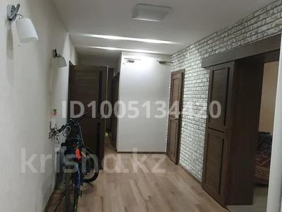 4-комнатная квартира · 120 м² · 2/9 этаж, мкр. Алтын орда, Молдагуловой 56 д — Мед.ц.Алия за 50 млн ₸ в Актобе