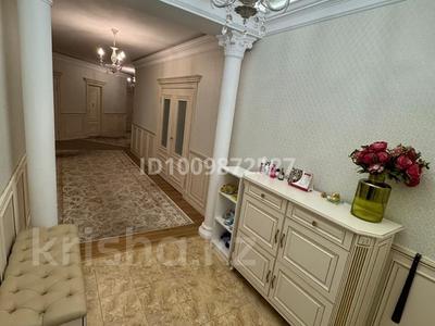 4-комнатная квартира · 198 м² · 6/10 этаж, Сарайшык 40 за 118 млн ₸ в Астане, Есильский р-н