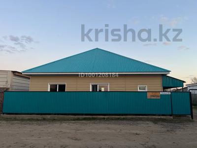 Отдельный дом · 4 комнаты · 150 м² · 10 сот., С/к Приозерный ОПС-2 56 за 17.5 млн 〒 в Актобе, мкр Гормолзавод