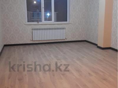 3-комнатная квартира · 118 м² · 2/5 этаж, Бокенбай батыра 153/1 за 180 000 〒 в Актобе, мкр Авиатор