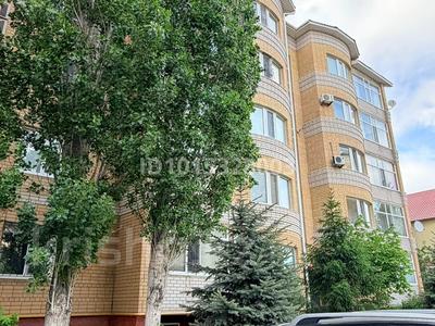 3-комнатная квартира · 100 м² · 2/5 этаж, мкр. Алтын орда, Санкибай батыра 28 — Алия Молдагулова за 260 000 ₸ в Актобе