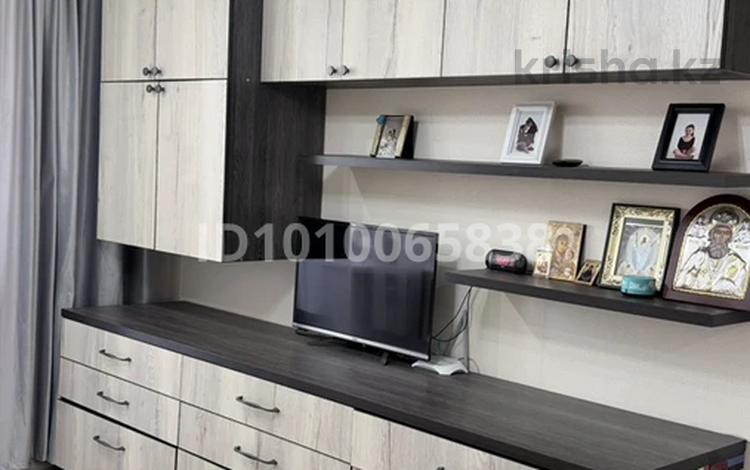 1-бөлмелі пәтер · 34.9 м² · 2/5 қабат, мкр Михайловка , Крамского 44/2, бағасы: 14 млн ₸ в Караганде, Казыбек би р-н — фото 2