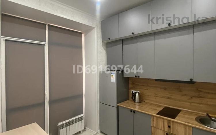 1-комнатная квартира, 35 м², 2/10 этаж помесячно, Кайым Мухамедханов 8