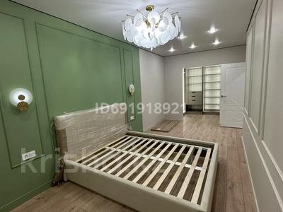 2-комнатная квартира, 62 м², 2 этаж, Жандосова за 55 млн 〒 в Алматы, Бостандыкский р-н
