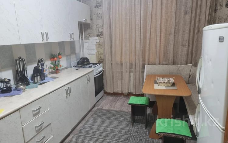 1-комнатная квартира · 40 м² · 1/9 этаж, мкр Жетысу-2 28 за 250 000 ₸ в Алматы, Ауэзовский р-н — фото 2