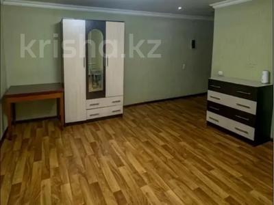 Продажа квартир в Карагандинской обл.: 1-комнатная квартира · 30.5 м² · 4/5 этаж, Нуркен Абдирова 50/1 за 11.1 млн 〒 1-комнатная квартира · 30.5 м² · 4/5 этаж, Нуркен Абдирова 50/1 за 11.1 млн 〒 в Караганде, Казыбек би р-н