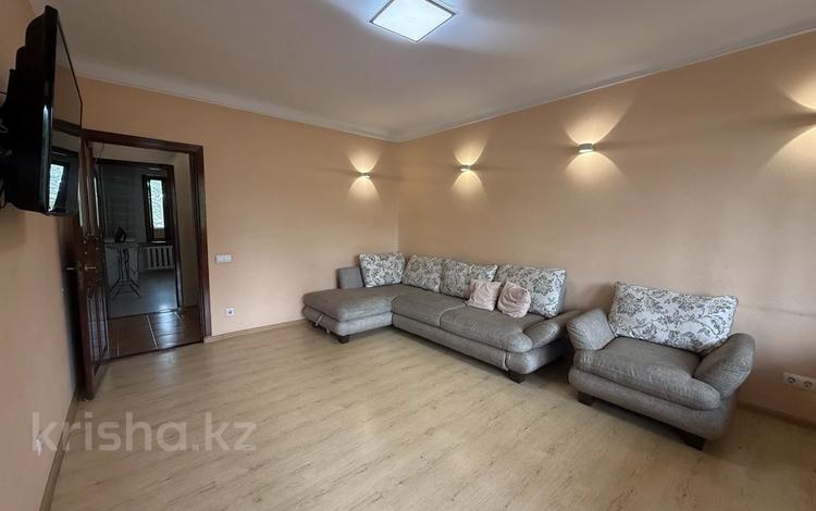 2-бөлмелі пәтер · 60 м² · 4/5 қабат, Карасай батыра 153 — Байзакова, бағасы: 300 000 ₸ в Алматы, Алмалинский р-н — фото 2