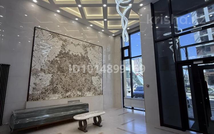 2-бөлмелі пәтер · 67 м² · 4 қабат, Калдаякова 16 — Рядом станция ЛРТ, бағасы: 45.5 млн ₸ в Астане, Сарайшык р-н — фото 2