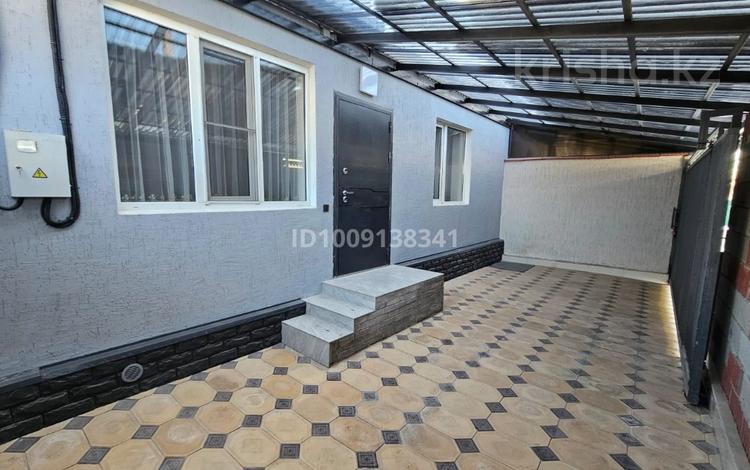 Отдельный дом · 2 комнаты · 38 м², Риддерская 18/2 — Ногайбаева угл Риддерская за 250 000 〒 в Алматы, Жетысуский р-н — фото 2