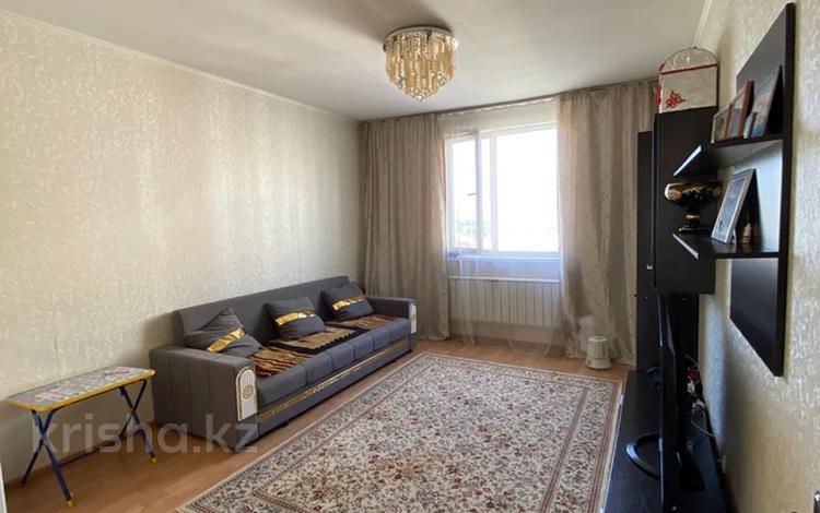 2-комнатная квартира, 60 м², 10/12 этаж, мкр Акбулак, 1-я улица