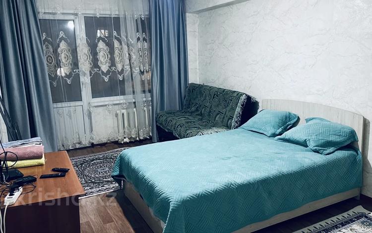 1-комнатная квартира · 35 м² · 5/5 этаж, Михаэлиса 24 за 8 000 ₸ в Усть-Каменогорске — фото 1033