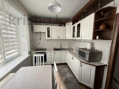2-бөлмелі пәтер · 64 м² · 2/5 қабат, улица Калдаякова 95, бағасы: 80 млн ₸ в Алматы, Медеуский р-н