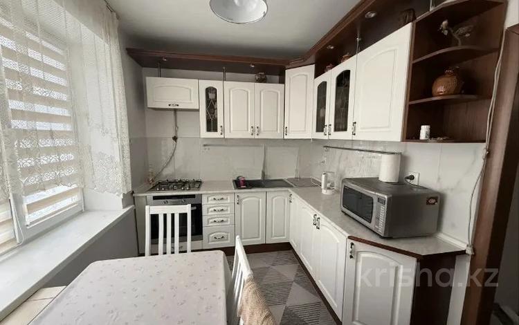 2-бөлмелі пәтер · 64 м² · 2/5 қабат, улица Калдаякова 95, бағасы: 80 млн ₸ в Алматы, Медеуский р-н — фото 12