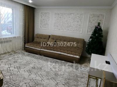 3-комнатная квартира · 62.8 м² · 1/5 этаж, Майкудук, Майкудук, мкр Восток-3 17 — Детский сад Молдир. 8школа за 25 млн ₸ в Караганде, Алихана Бокейханова р-н