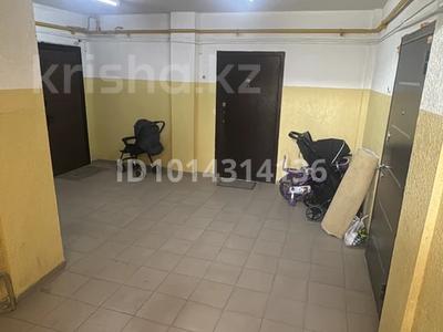 2-бөлмелі пәтер · 73 м² · 1/5 қабат, Арай-2 ш/а. 10, бағасы: 25 млн ₸ в Таразе, мкр Арай-2