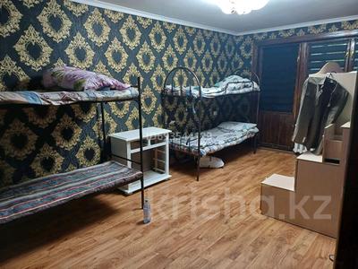 3 комнаты, 90 м², Макатаева 156 за 50 000 〒 в Алматы, Алмалинский р-н