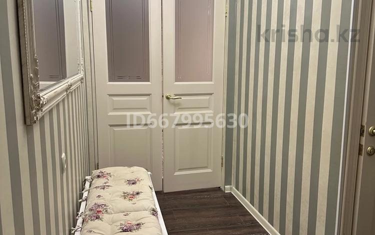 2-комнатная квартира · 43 м² · 2/5 этаж, Авангард-4 за 200 000 ₸ в Атырау, мкр Авангард-4 — фото 24