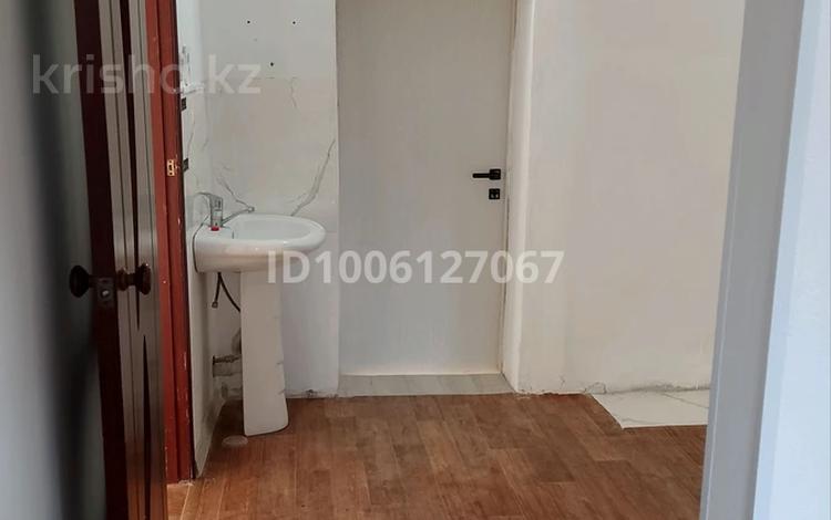 Свободное назначение, офисы, склады, медцентры и аптеки, образование · 54 м² за 200 000 〒 в Шымкенте, Абайский р-н — фото 2