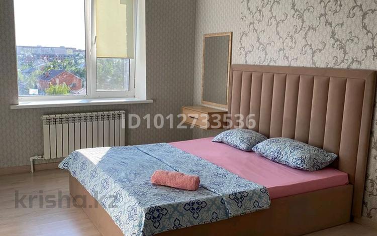2-бөлмелі пәтер · 78 м² · 5/5 қабат, Авиатор 1К, бағасы: 15 000 ₸ в Актобе, мкр Авиатор — фото 2