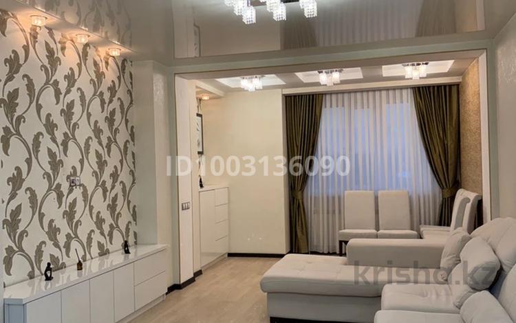 2-комнатная квартира · 73.1 м² · 3/18 этаж, Сарайшык 5/1 за 300 000 ₸ в Астане, Есильский р-н — фото 2