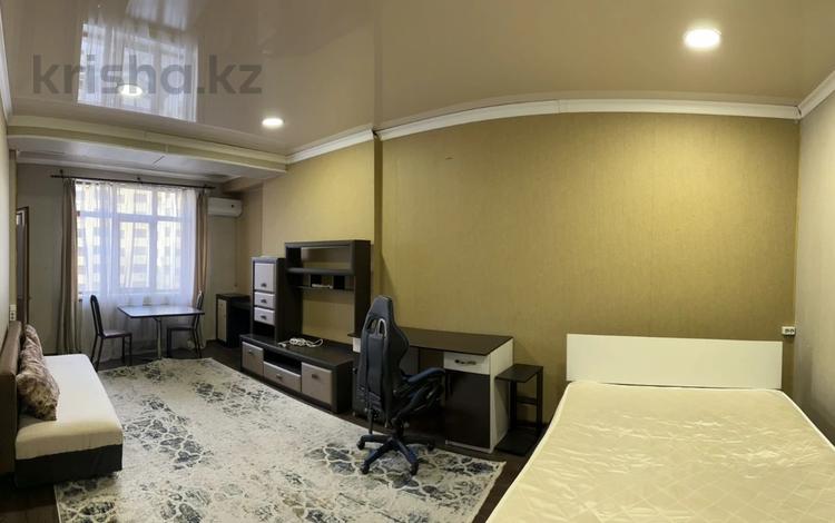2-комнатная квартира · 55 м² · 9/15 этаж, Гоголя 20 — Каирбекова за 350 000 ₸ в Алматы, Медеуский р-н — фото 2