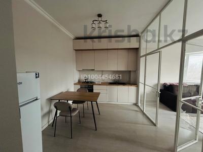 2-бөлмелі пәтер · 65 м² · 3/3 қабат, мкр Ак Шагала, Ж.Тулепова 12а блок Б — Пешеходный мост, бағасы: 31 млн ₸ в Атырау
