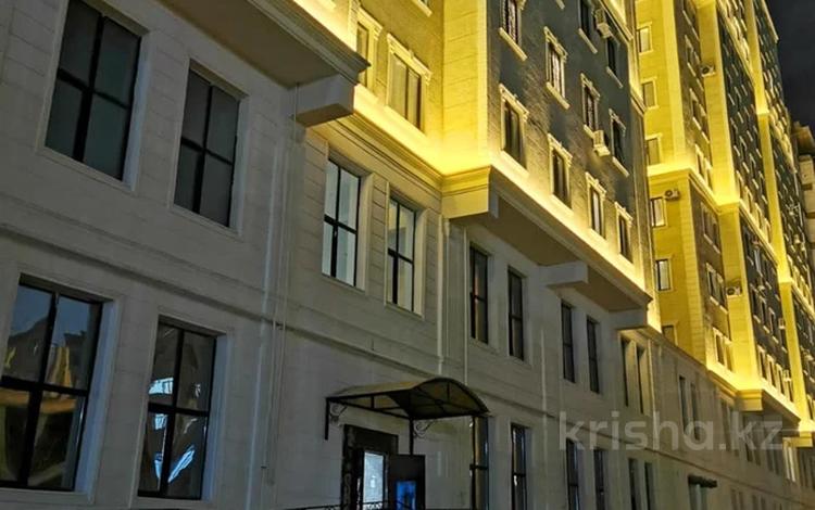 3-комнатная квартира · 108 м² · 2/12 этаж, 17-й мкр 113 за 28.9 млн ₸ в Актау — фото 2