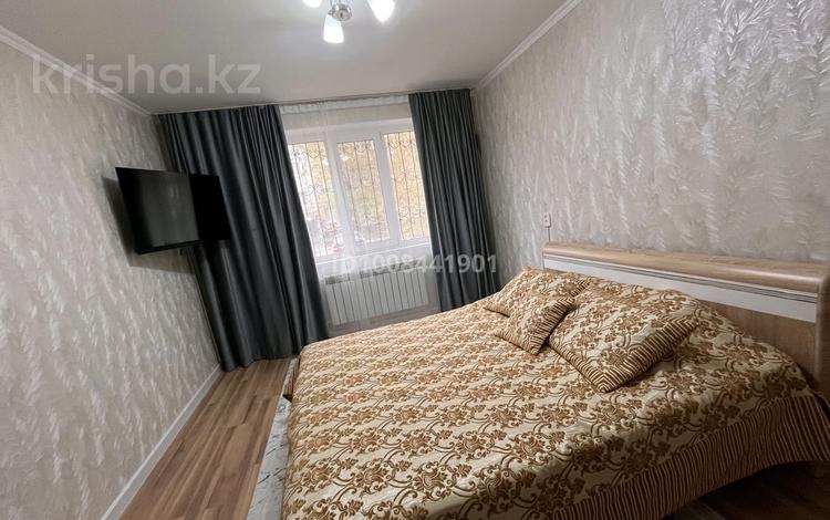 1-бөлмелі пәтер · 28 м² · 1/5 қабат, мкр Центральный, Махамбет 114А 42 — Остановки Драм театр, бағасы: 14.5 млн ₸ в Атырау — фото 2