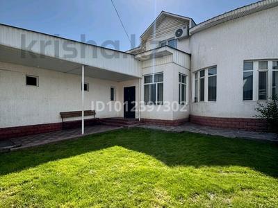 Отдельный дом · 4 комнаты · 152 м² · 3.3 сот., ул. Латифа Хамиди 148А за 95 млн ₸ в Алматы, Жетысуский р-н