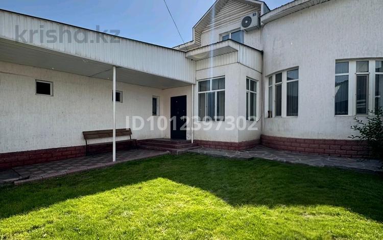 Отдельный дом · 4 комнаты · 152 м² · 3.5 сот., ул. Латифа Хамиди 148А за 89.5 млн ₸ в Алматы, Жетысуский р-н — фото 2