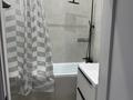 1-комнатная квартира · 43 м² · 6/9 этаж, Молдагуловой 15 за 25 млн 〒 в Уральске — фото 3