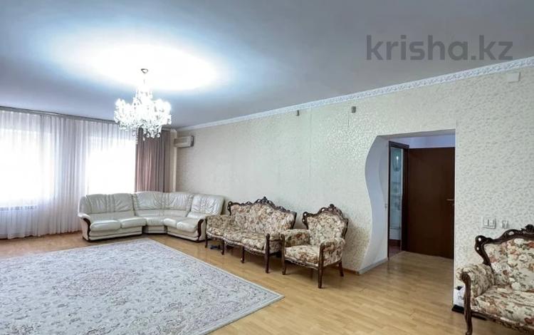 5-комнатная квартира · 204 м² · 2/9 этаж, Абилкайыр хана за 400 000 ₸ в Актобе — фото 2