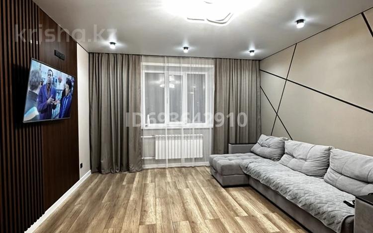 2-комнатная квартира, 50 м², 1/9 этаж посуточно, Назарбаева 101 — Ашимова за 10 000 〒 в Кокшетау — фото 2