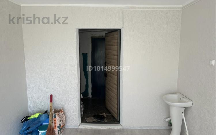 1-комнатная квартира · 18 м² · 4/5 этаж, мкр Шанхай, Рыскулова 59В — За анваром по Рыскулова за 2.6 млн ₸ в Актобе — фото 4