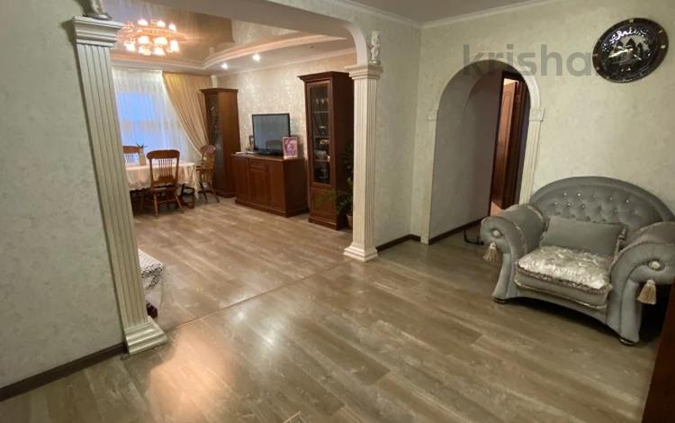 4-комнатная квартира · 90.5 м² · 5/13 этаж, 7-й микрорайон, 7 микрорайон 13 за 41 млн 〒 в Костанае — фото 7