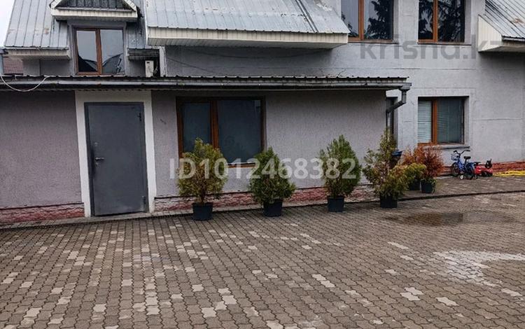 Дом · 4 комнаты · 350 м², Аскарова 8 — Сайна Аскарова за 200 000 〒 в Алматы, Бостандыкский р-н — фото 15