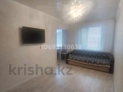 3-комнатная квартира, 57 м², 4/5 этаж, Майкудук, Майкудук, 12й микрорайон 35 за 14.7 млн 〒 в Караганде, Алихана Бокейханова р-н