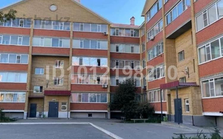 2-бөлмелі пәтер · 60 м² · 1 қабат, ул. Ораза Татеулы 5А, бағасы: 23 млн ₸ в Актобе, мкр Авиатор — фото 2