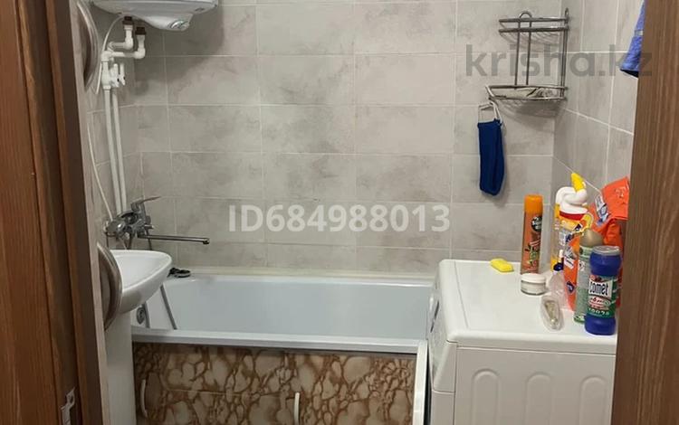 1-комнатная квартира · 33 м² · 1/9 этаж, мкр Юго-Восток, Камали дюсембекова 3 за 130 000 ₸ в Караганде, Казыбек би р-н — фото 2