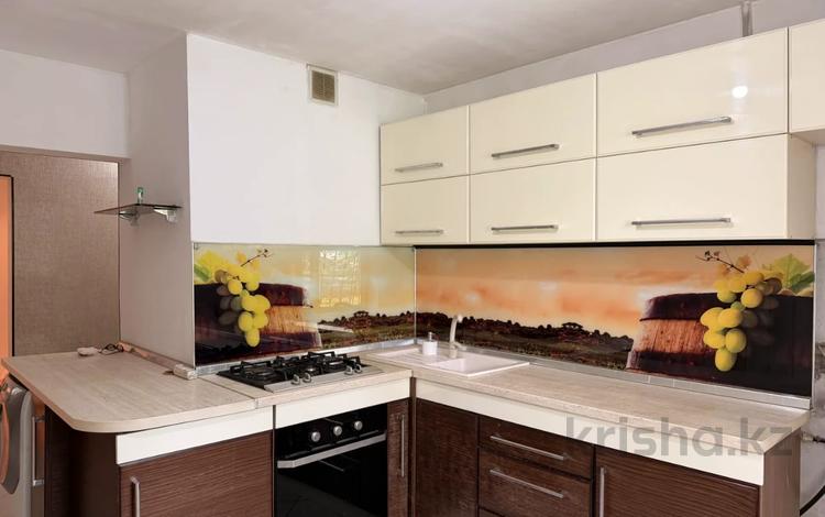 4-бөлмелі пәтер · 82 м² · 1/5 қабат, Айнабұлақ-3 ш/а. 128, бағасы: 60 млн ₸ в Алматы, Жетысуский р-н — фото 3