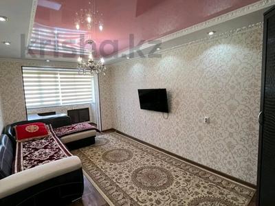 2-комнатная квартира · 50 м² · 4/5 этаж, 18-й микрорайон, 18-й микрорайон 6 — Школа гимназия 38 за 170 000 〒 в Шымкенте, Аль-Фарабийский р-н